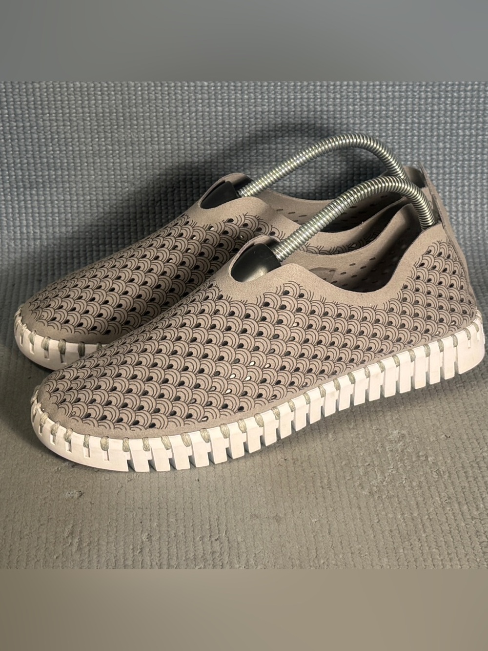 Ilse Jacobsen Hornbæk Tulip 139 Gray Slip On Shoes Women’s Size 10 US 41 EU